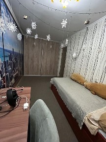 Продам 2х комн квартиру Ауэзова 52а