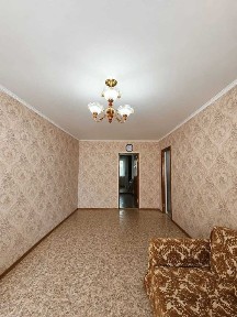 2х комн. кв в районе Универмага на 2 этаже за 14.3млн