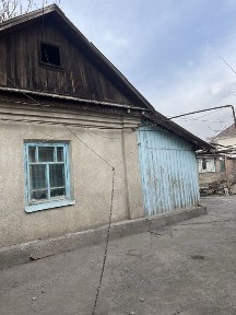 Продам дом в районе ЖД больницы. Участок 6 соток. 23млн тг
