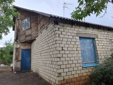 продается 2 этажный дом