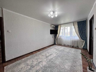 продам 3 комнатную квартиру на спутнике