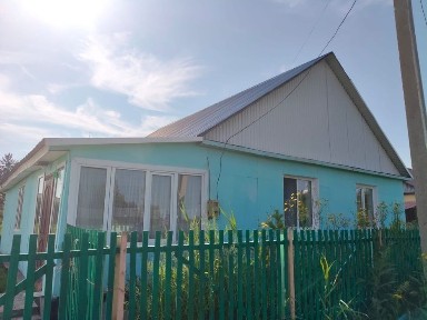 Продам частный 3 комнатный дом. Большой участок земли.