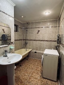 Сдам на длительный срок, 2 комн кв в центре города