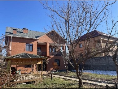 Коттдеж 3 уровня 350 кв Жанатурмыс