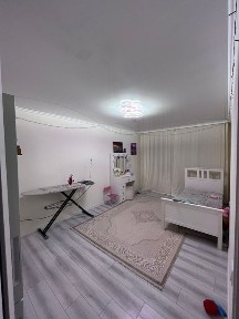 Продам 3 комнатную квартиру, в центре города, М. Ауэзова 182