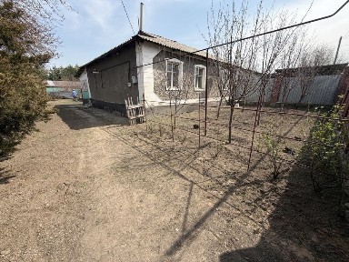 Продаётся земельный участок. Часть дома. Дом. Райымбек ауылы. Үй