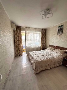 2 ком. квартира новой планировки (Сокол, 8 школа)