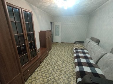 Сдается 3-ком. кв. в 4-мкр-не, на 2-этаже