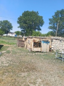 Жер Уй Сатылады.