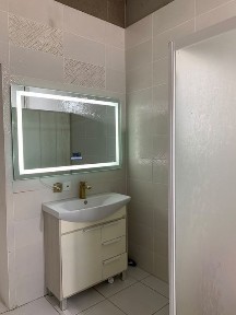 Срочно продается дом Жібек жолы 1мкр, вдоль трассы