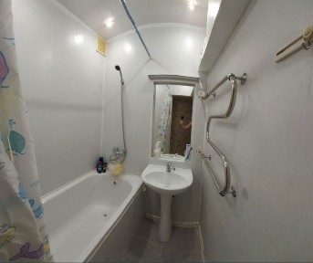 Срочно продам 2-х комнатную квартиру 4-42