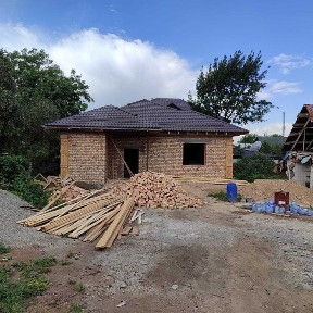 Дом из Красного кирпича 1 этажный на 10 сотках 2025 года.