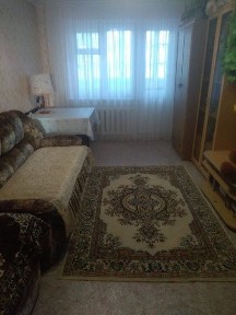 Продам 2 комн в 11 а микр недорого