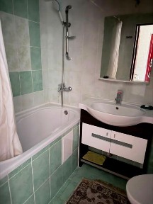 Сдаётся квартира в аренду желательно на длительный срок.
