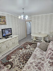 сдается чистая двух комнатная квартира 6 мкр 39дом