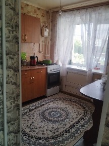 Продам квартиру в центре Район тайги, второй этаж, хорошие соседи