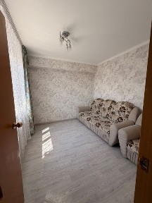 Продается 4х комнатная квартира по ул. Карамеде би 76