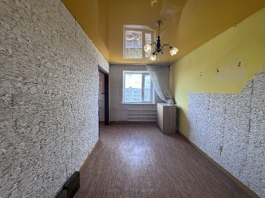 Продам 4-комнатную квартиру.