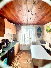 Квартира в двухквартирном доме в селе Молодёжное.