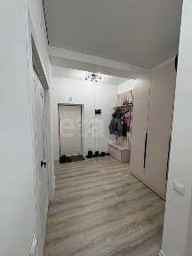 Продам 2 ком квартиру 81.8 м. кв. на Жанна Кала