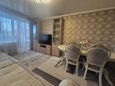 Продам 3 комнатную квартиру 1990 г.