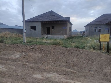 уй бітпеген, күйдірылген кірпішпен