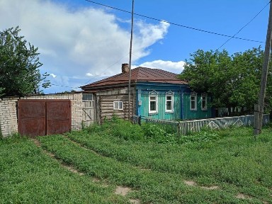 Продам или меняю на крс частный дом в селе Новопокровка