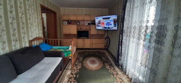 продам 2 комнатную квартиру 19 микрорайон
