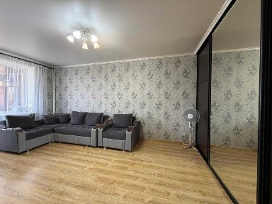 Продам 1 комнатную в Береке!