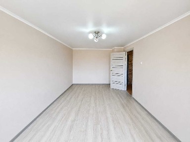 Продам 1 комн квартиру по ул Абая