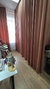 Сдаю стол для мастера nail мастера