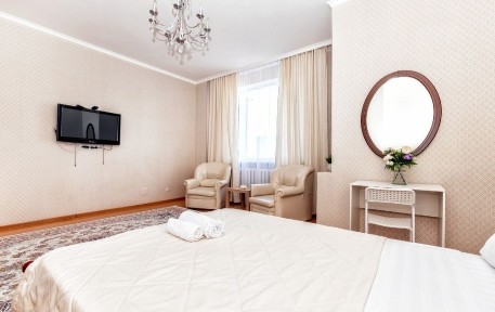Квартира посуточно в жк Дипломат
