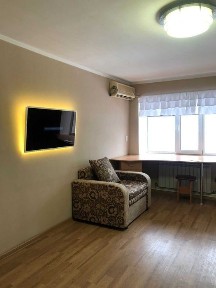 Сдается 1-комнатная квартира возле Абзала 30 м² 2/5 этаж за 170 000 т