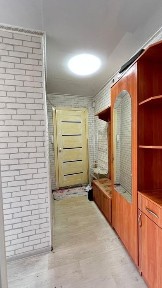 Продаётся двух комнатная квартира на 4- этаже по ул Байтурсынова 20