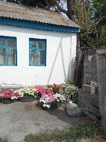 продам дом г. Тобыл на территории участка 10 соток