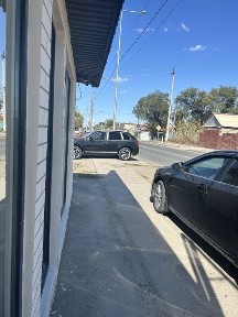 Дом под бизнес магазин склад в центре города вдоль дороги