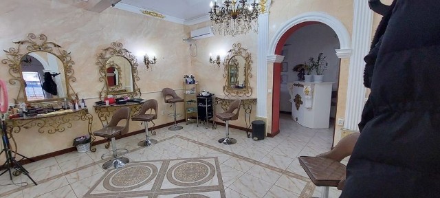 Сдаётся место для женского мастера