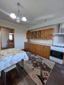 Срочно! Продам 3 ех. комн кв район маг АЗИЯ