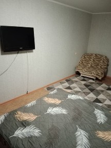 Посуточно почасам 1ком. кв. Алтай. Кр. крест. 101 ст. бриг.