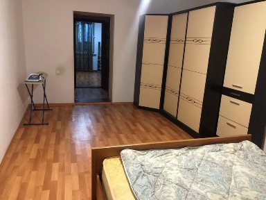 Продается 5-комнатная квартира в центре города рядом с Петро Казахстан