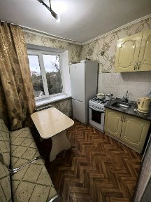 Сдается 1 комнатная квартира в первом микрорайоне.
