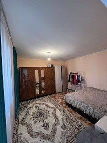 Продам 3 комнатный дом по 4ке рядом с остановкой