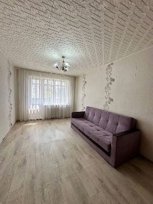 Продам 1-ком кварт 20-ом мкр-не!