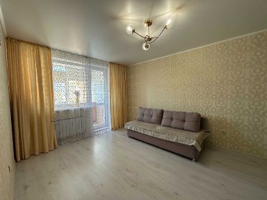 Продам 1 ком в мкр Аэропорт