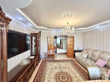 Продам улучшенную 4 комн. квартиру. Пр. Респулики, Юго-Восток