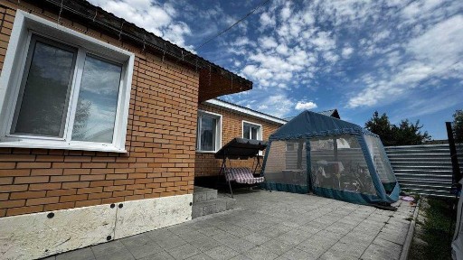 Продам Дом в районе Лагуны! 2006 год! 6 соток!