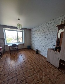Продам квартиру в бывшем общежитии в центре города, Солнечная сторона