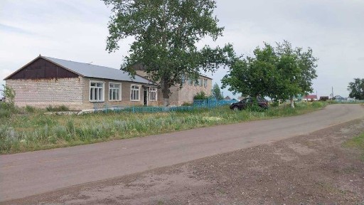 Продаётся отдельно стоящее коммерческое здание с земельным участком
