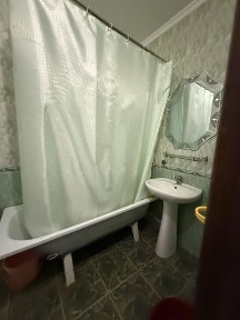 үй сатылып жатыр