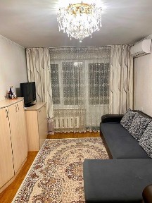 Однушка в центре, метро Абая, КазНАУ через дорогу, мебель